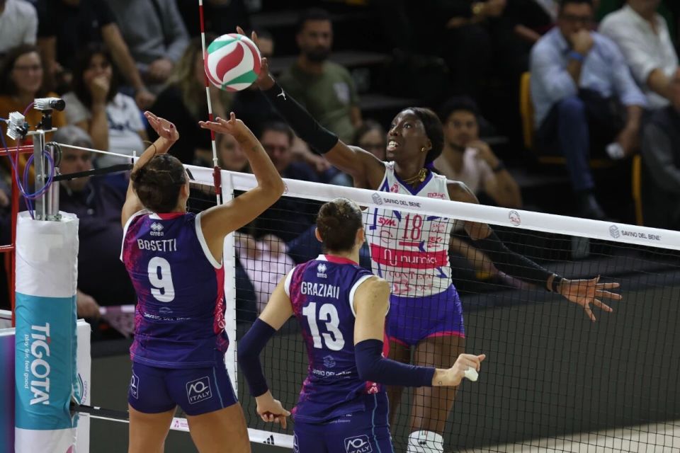 安特罗波娃, 再次强攻得